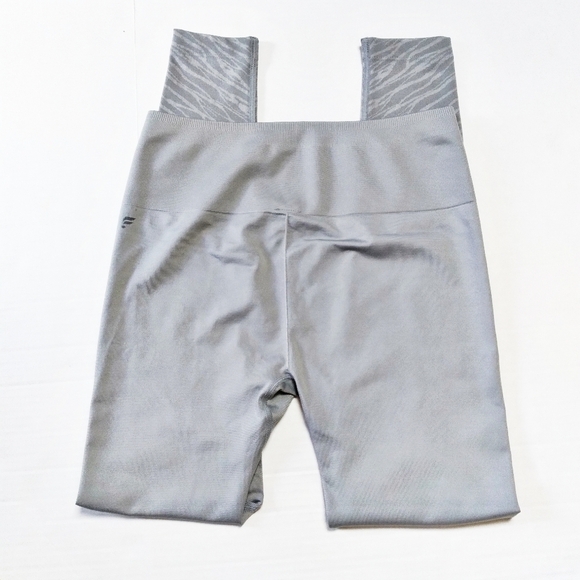 Fabletics High-Waisted Seamless Leggings - Picture 3 of 9